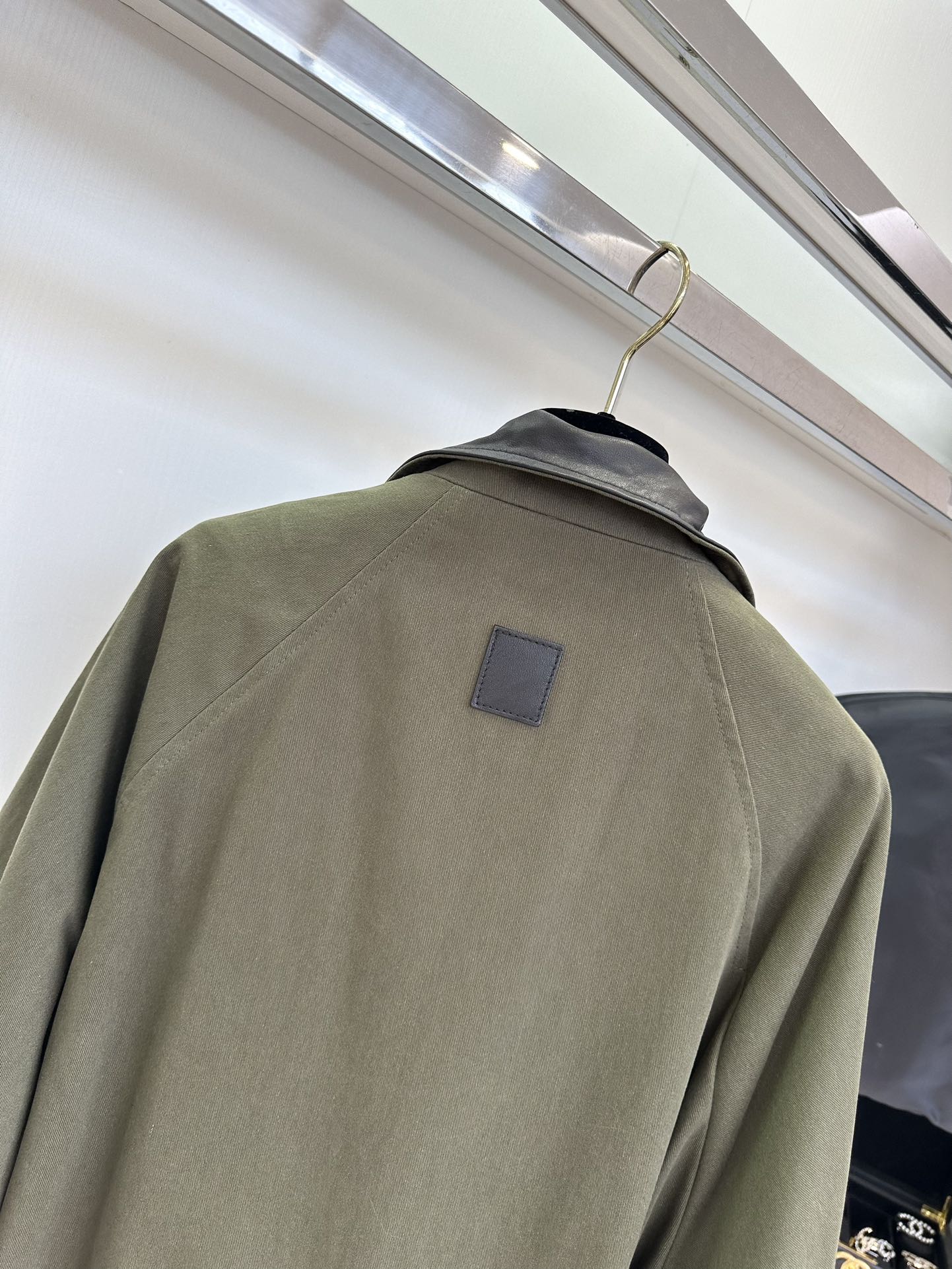 Loewe - 7 i1754591008 9592 5
