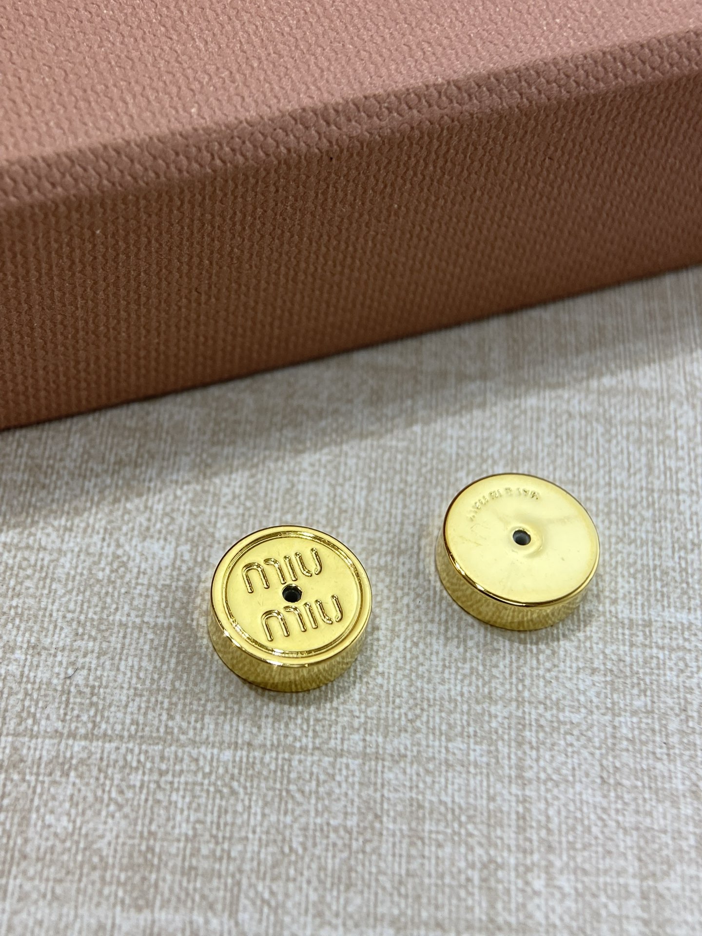 미우미우 귀걸이 135647 Miu Miu Earrings 썸네일 이미지