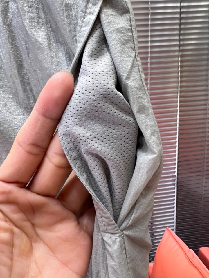 Burberry Baballi 2025 Men’s Shorts: Innovative Design with Cooling Technologies for Outdoor Comfort. - 图片 5