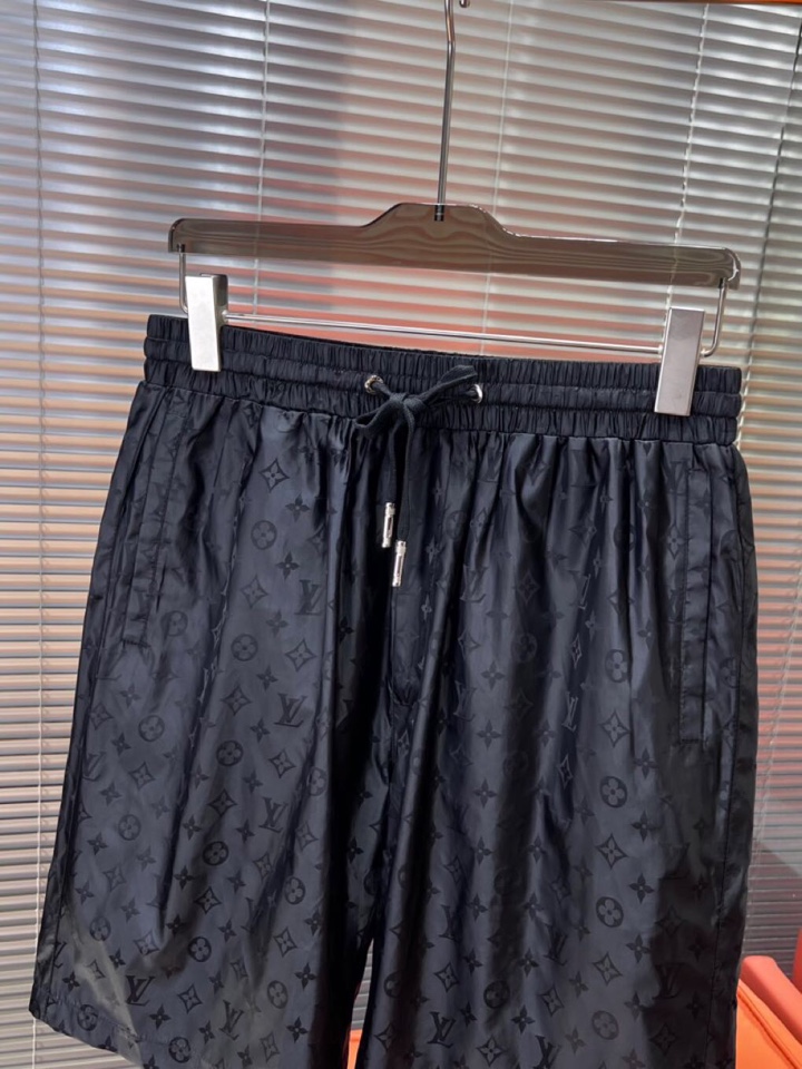 Louis Vuitton LV Assman Digital-Printed Shorts: Fashionable, Cutting-edge, Stylish Ready-to-Wear - 图片 3