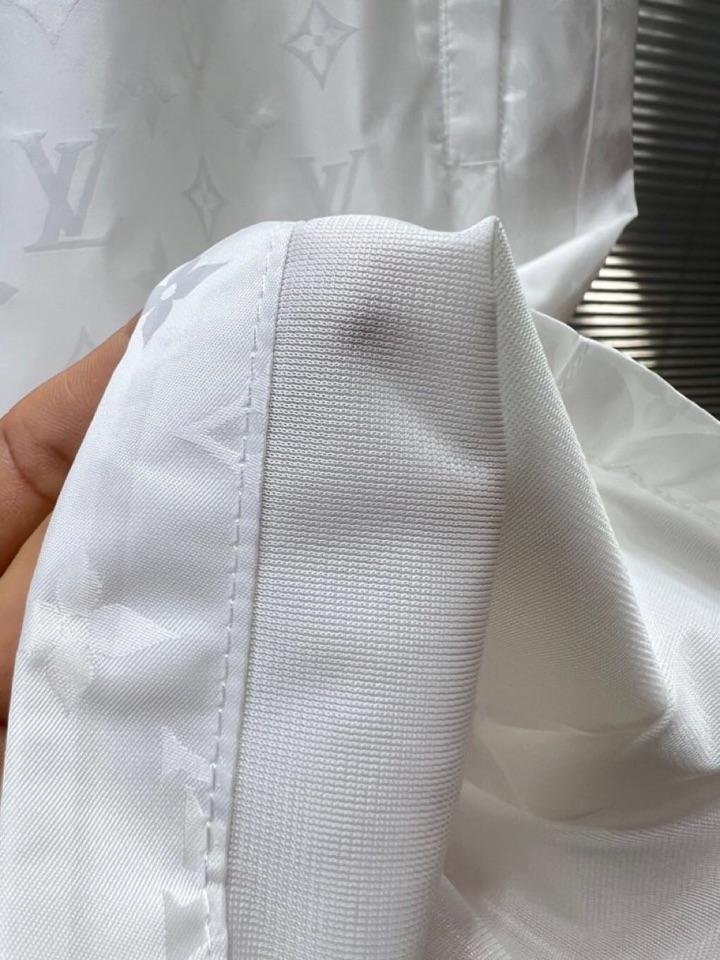 Louis Vuitton LV Assman Shorts: Fashionable, Cutting-edge Design, Pyrotechnic Fibres, Various Sizes - 图片 7