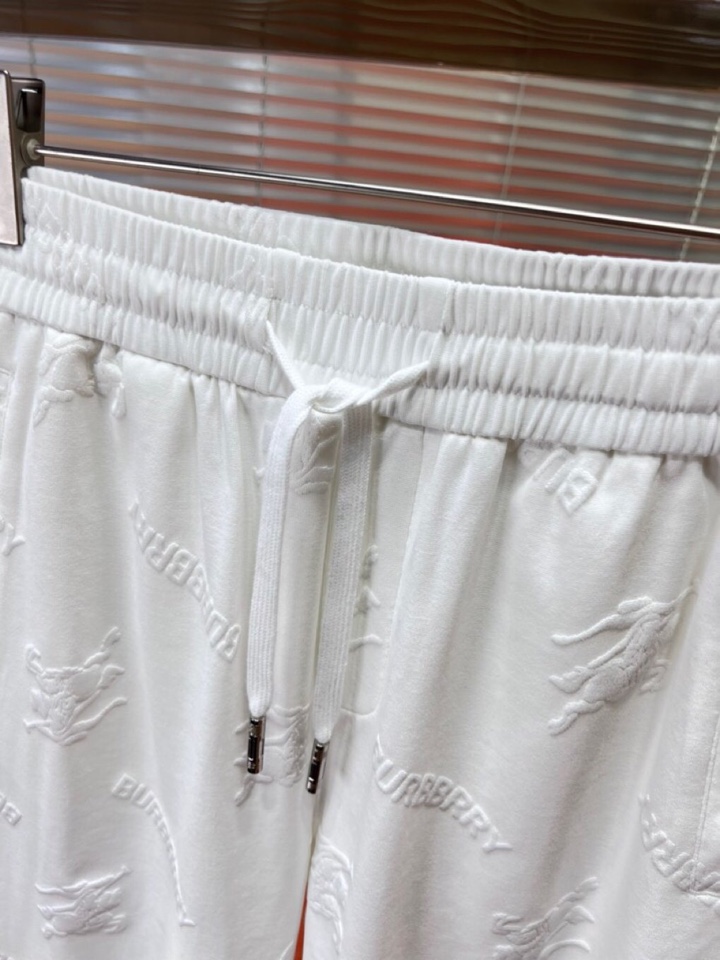 “Stylish Burberry Baballi Shorts: 80% Cotton, Double-Headed Tweezers, Floral Design, Monolithic Interior” - 图片 4