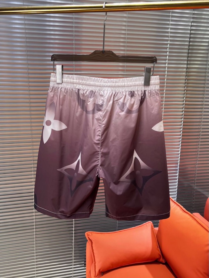 Louis Vuitton: Cutting-edge Fashion Style with Pyrotechnic Fibres and Monochrome Code - 图片 9