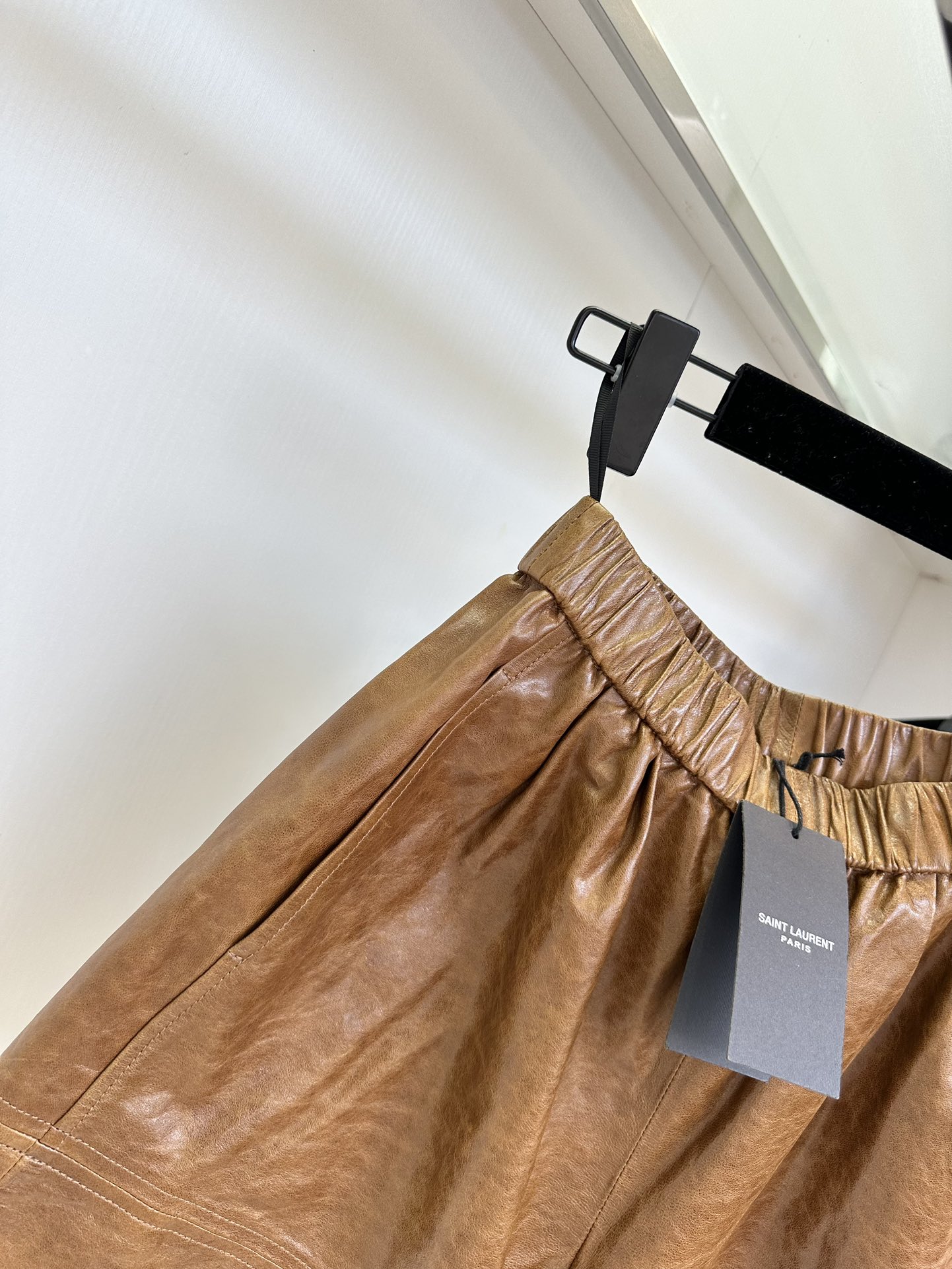 Women's Lambskin A-Line Shorts with Elastic Waist - Chic & Comfortable 7 i1754621269 2134 5