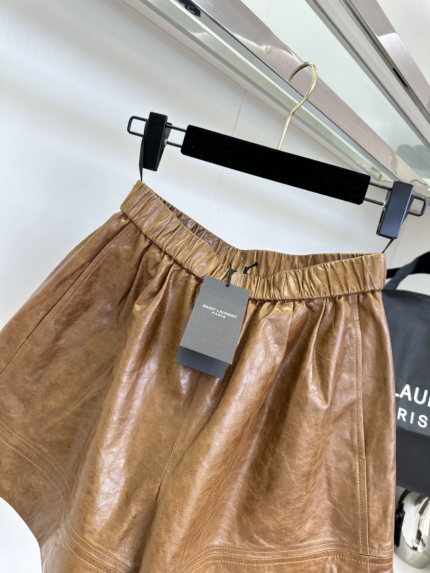 Women's Lambskin A-Line Shorts with Elastic Waist - Chic & Comfortable 6 i1754621269 6731 4