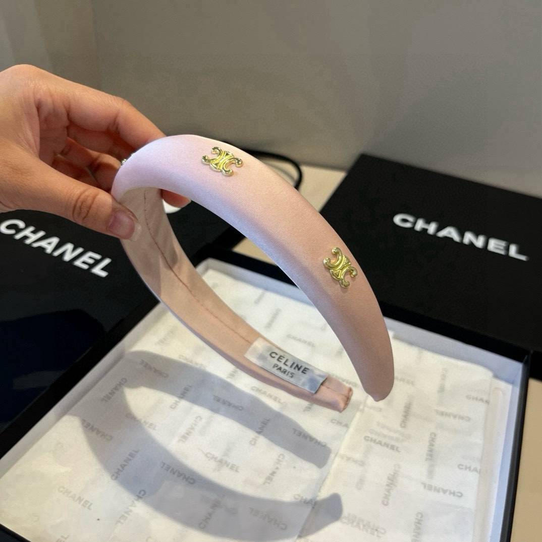 🆕

Celine赛琳新款发箍