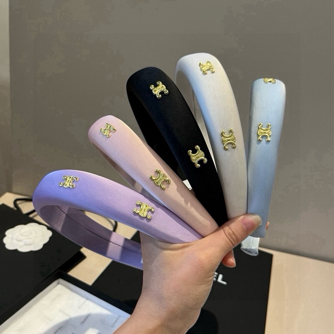 🆕

Celine赛琳新款发箍
