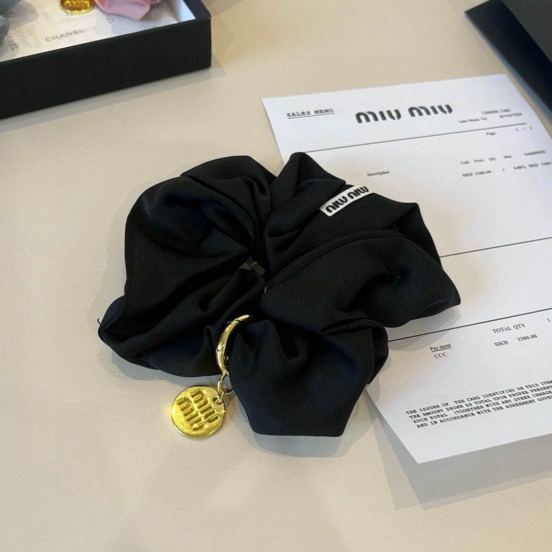 🆕

miumiu缪缪新款发圈
