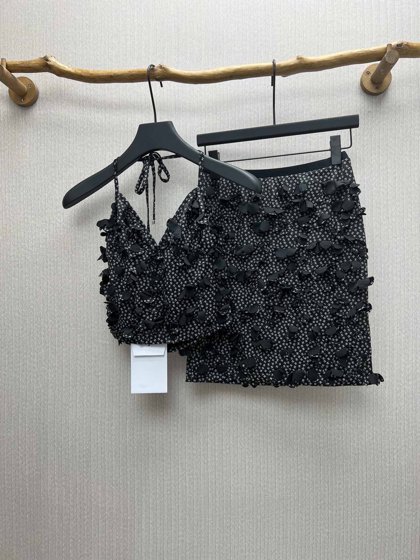 Chanel 25ss nuevo conjunto de camiseta de malla elástica con estampado de la colección Coco Beach, para mujer, en negro…