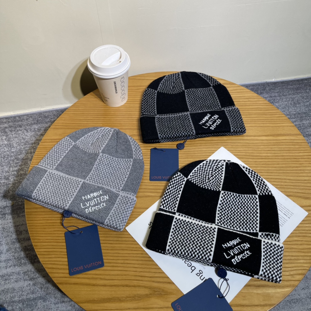 LV刺绣毛线帽P43