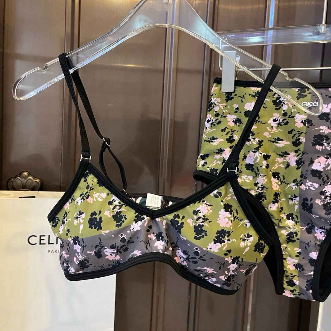 。

MARINE SERRA潮牌比基尼👙