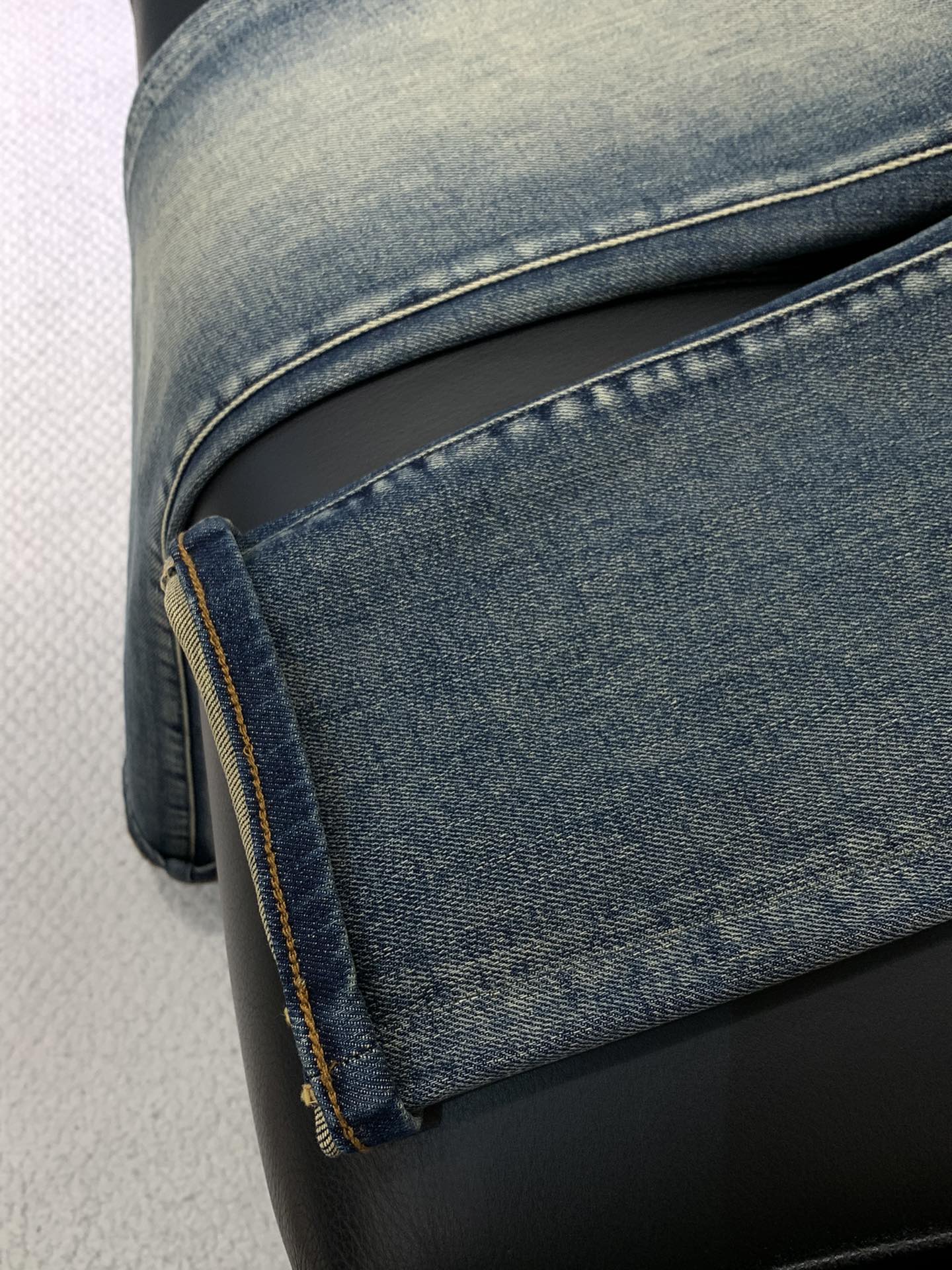 Title: P540 Burberry Barbori Jeans 2025 Collection Overview Summary: New one-size-fits-all jeans with unique designs, top-quality materials, and luxurious craftsmanship, available in recommended - 图片 6