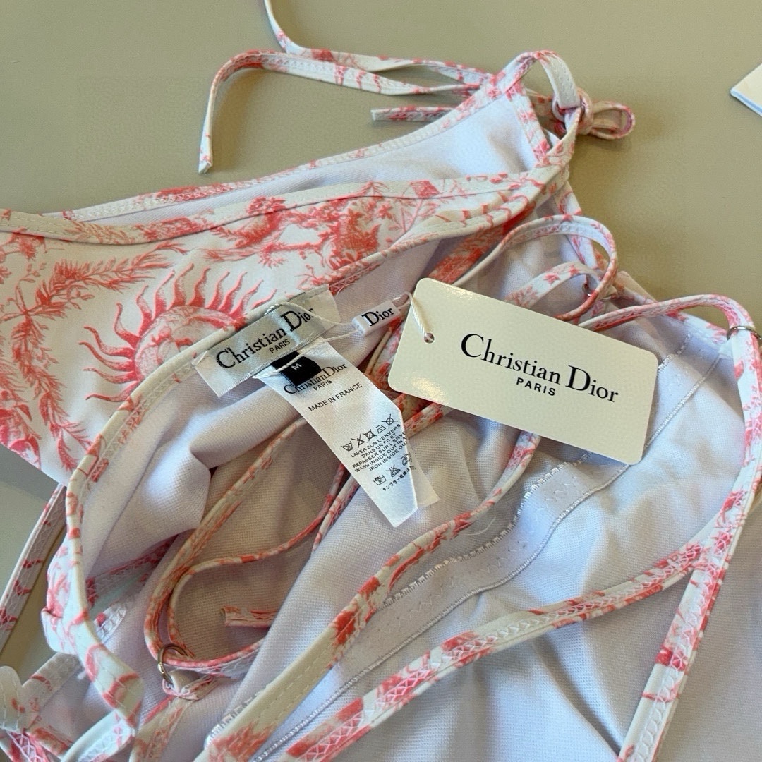 🆕

潮牌比基尼👙，分体泳衣，S M L XL