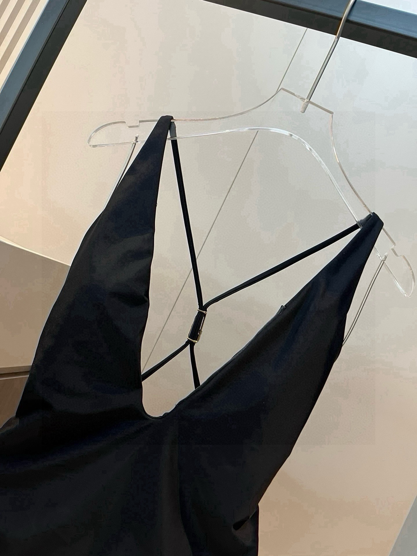 🆕
范思哲官方新款泳衣比基尼👙，高端定制，S M L XL