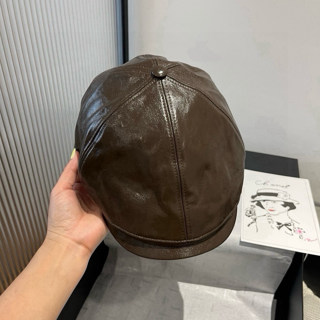 🆕

普拉达新款前进帽，高端定，头围57cm