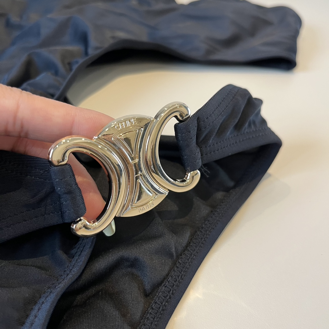 🆕
Celine赛琳 官方新款泳衣比基尼👙，高端定制，S M L XL