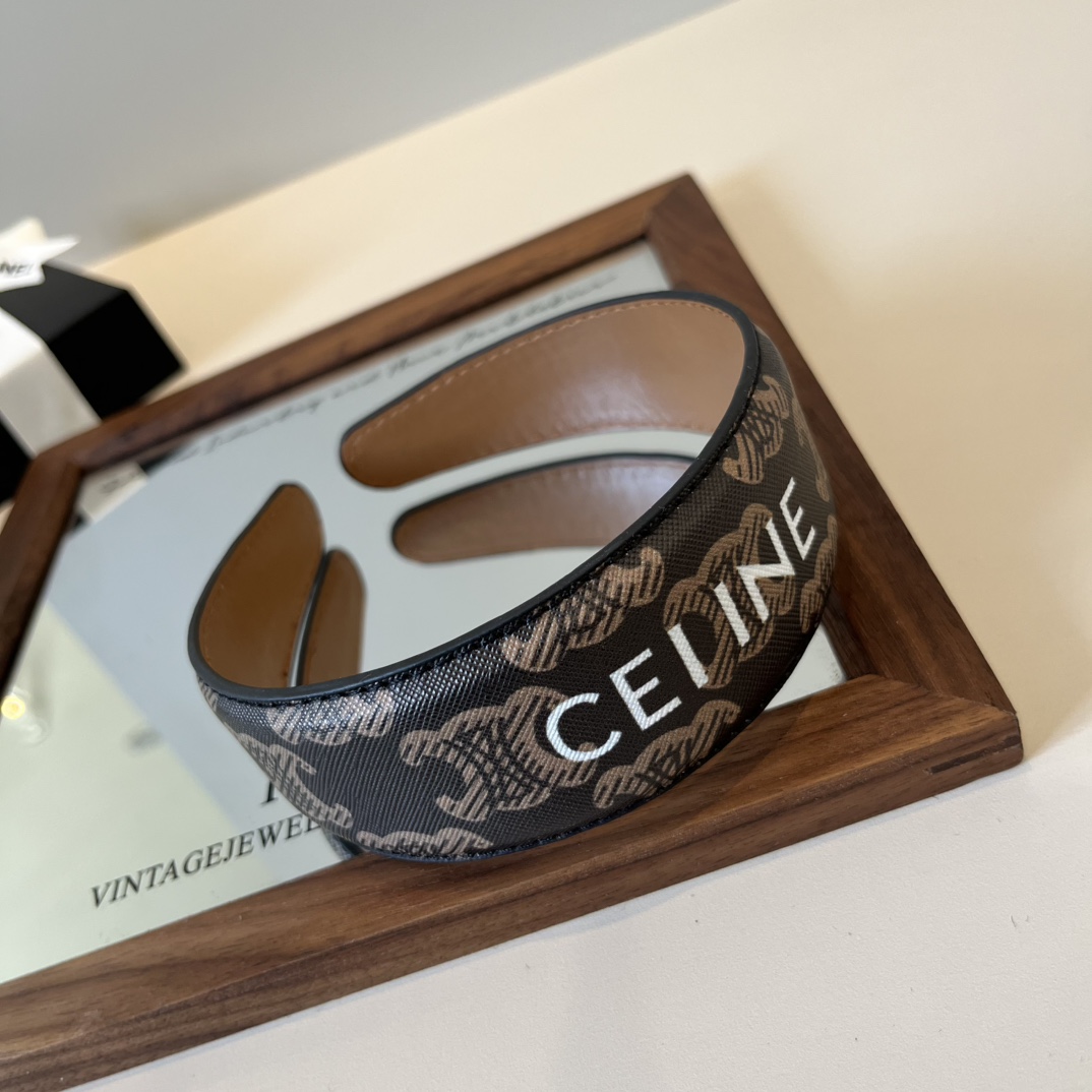 🆕

Celine赛琳新款发箍