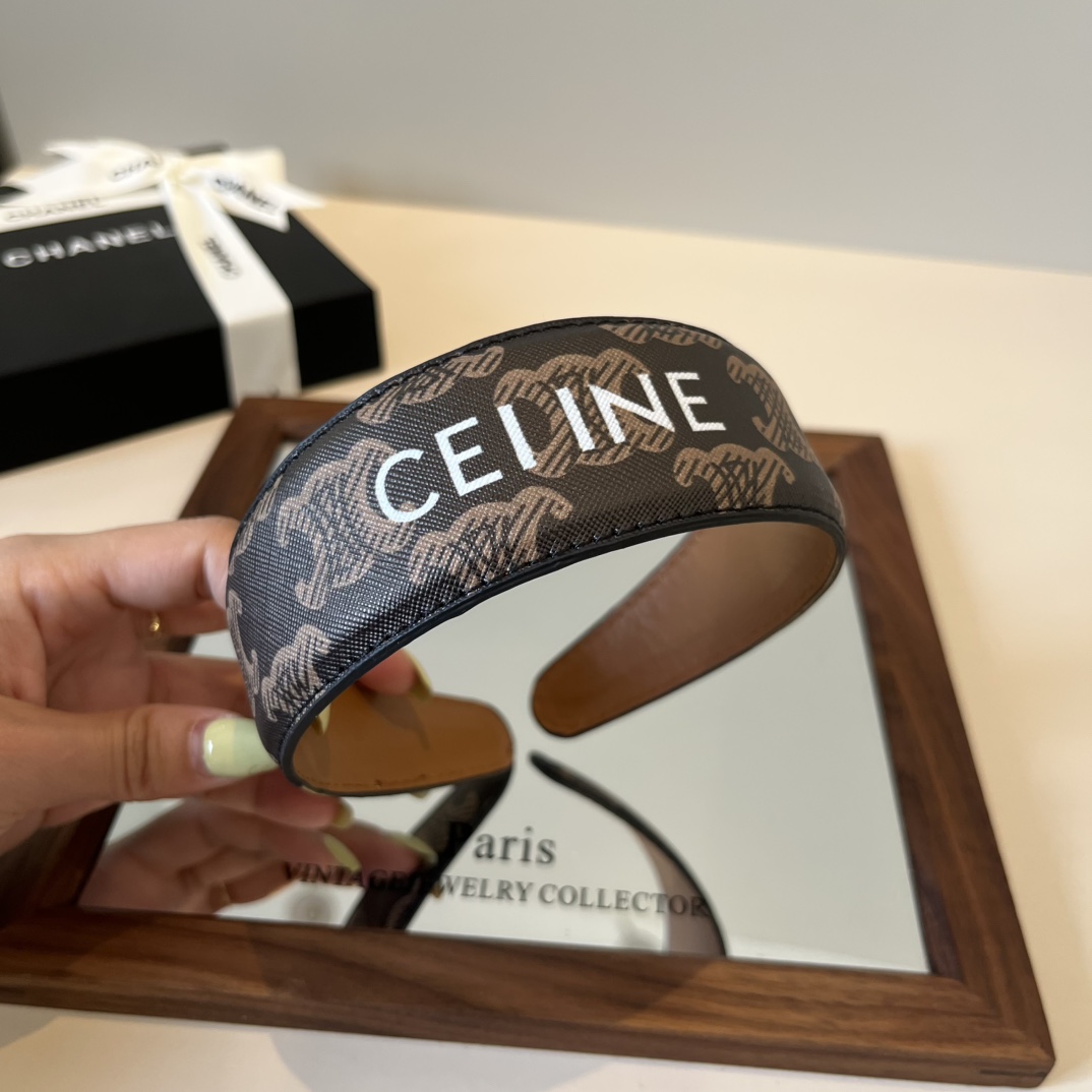 🆕

Celine赛琳新款发箍