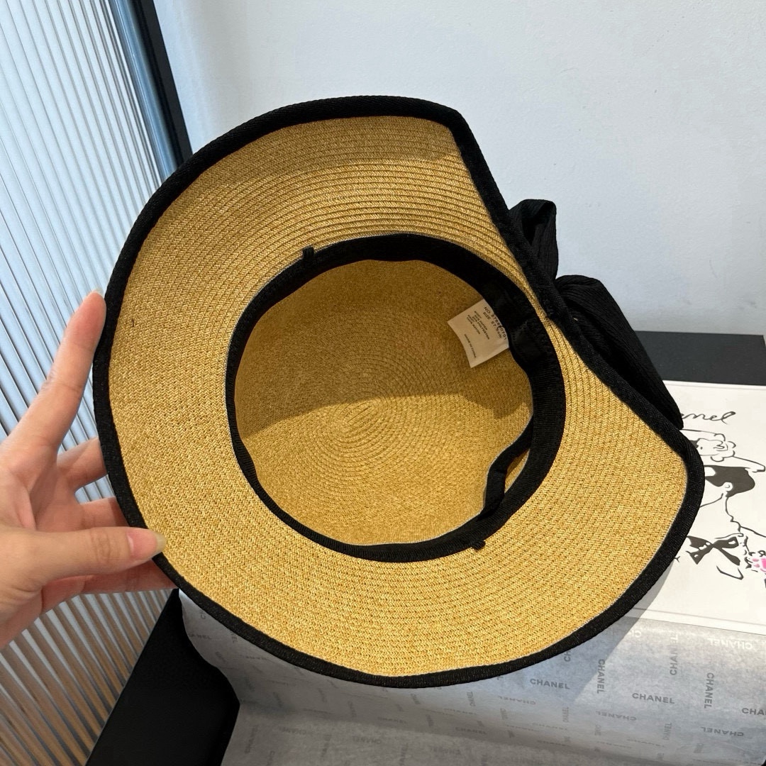 🆕

普拉达2025夏款礼帽，草帽，小清新 头围57cm