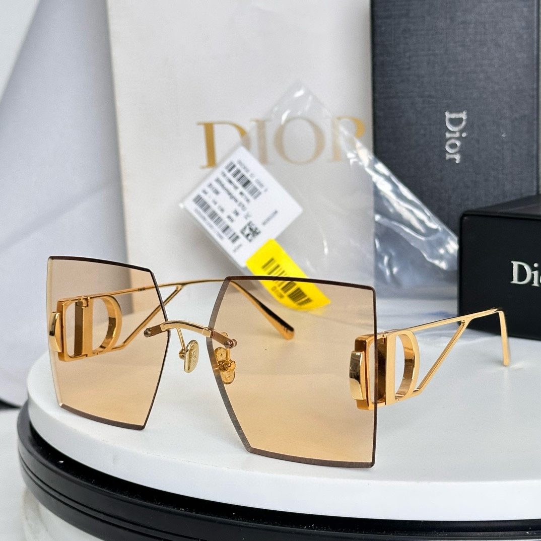  ‼️Dior 30Montaigne S7U SS2023 太阳镜丰富了该品牌已有的标志性系列 ，3.