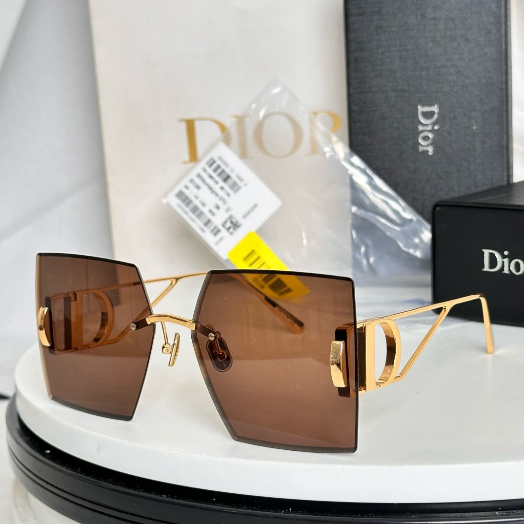  ‼️Dior 30Montaigne S7U SS2023 太阳镜丰富了该品牌已有的标志性系列 ，3.