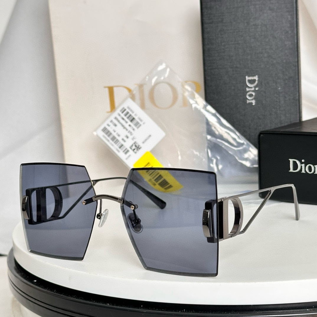  ‼️Dior 30Montaigne S7U SS2023 太阳镜丰富了该品牌已有的标志性系列 ，3.