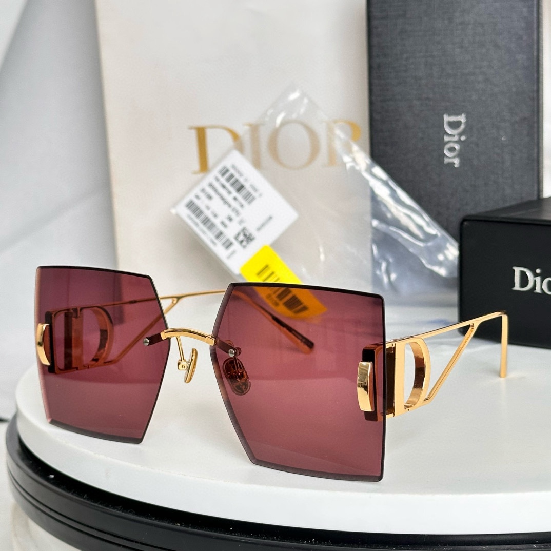  ‼️Dior 30Montaigne S7U SS2023 太阳镜丰富了该品牌已有的标志性系列 ，3.