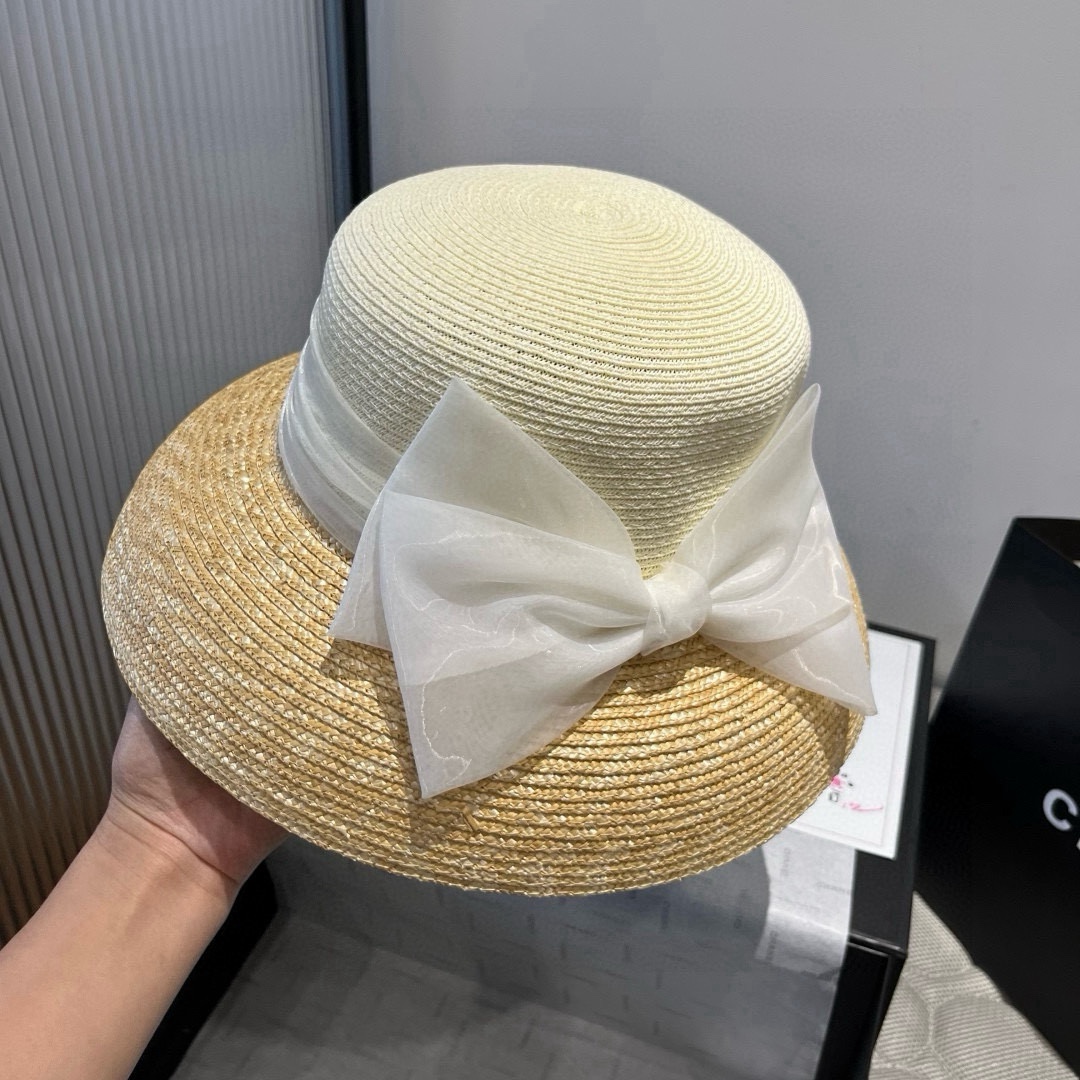 🆕

Dior迪奥新款礼帽，高级PP草，拼色盆帽，名媛风，头围57cm