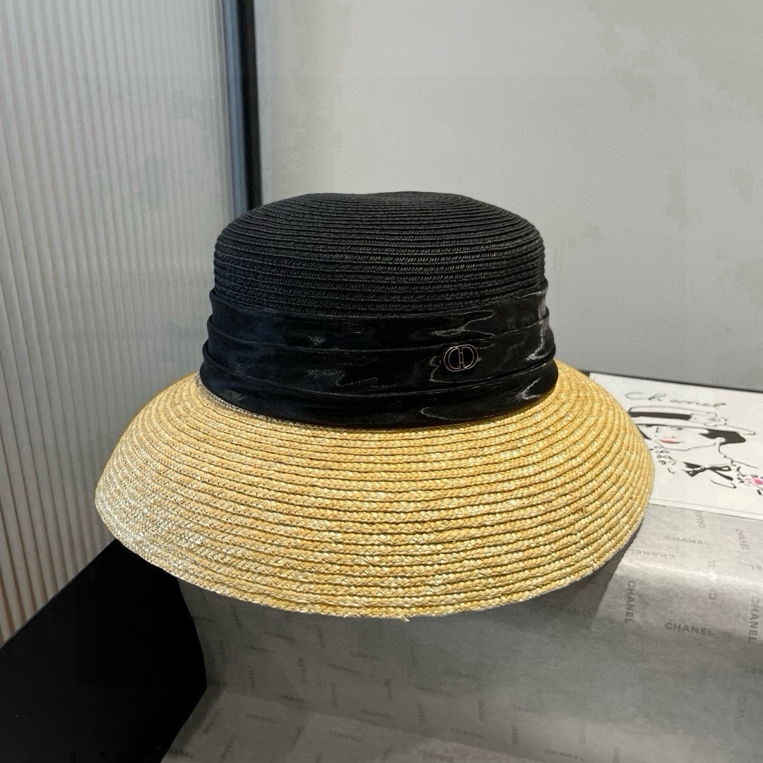 🆕

Dior迪奥新款礼帽，高级PP草，拼色盆帽，名媛风，头围57cm