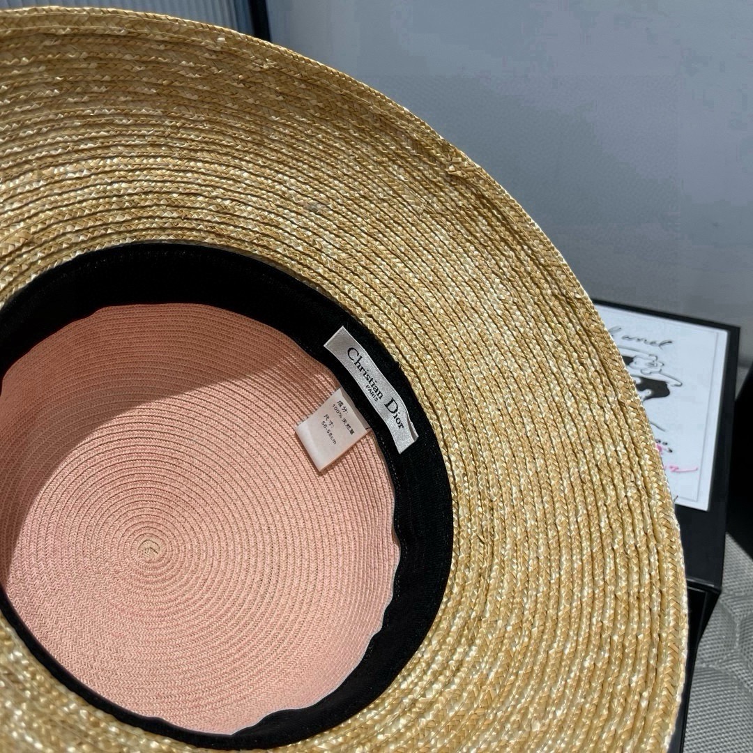 🆕

Dior迪奥新款礼帽，高级PP草，拼色盆帽，名媛风，头围57cm