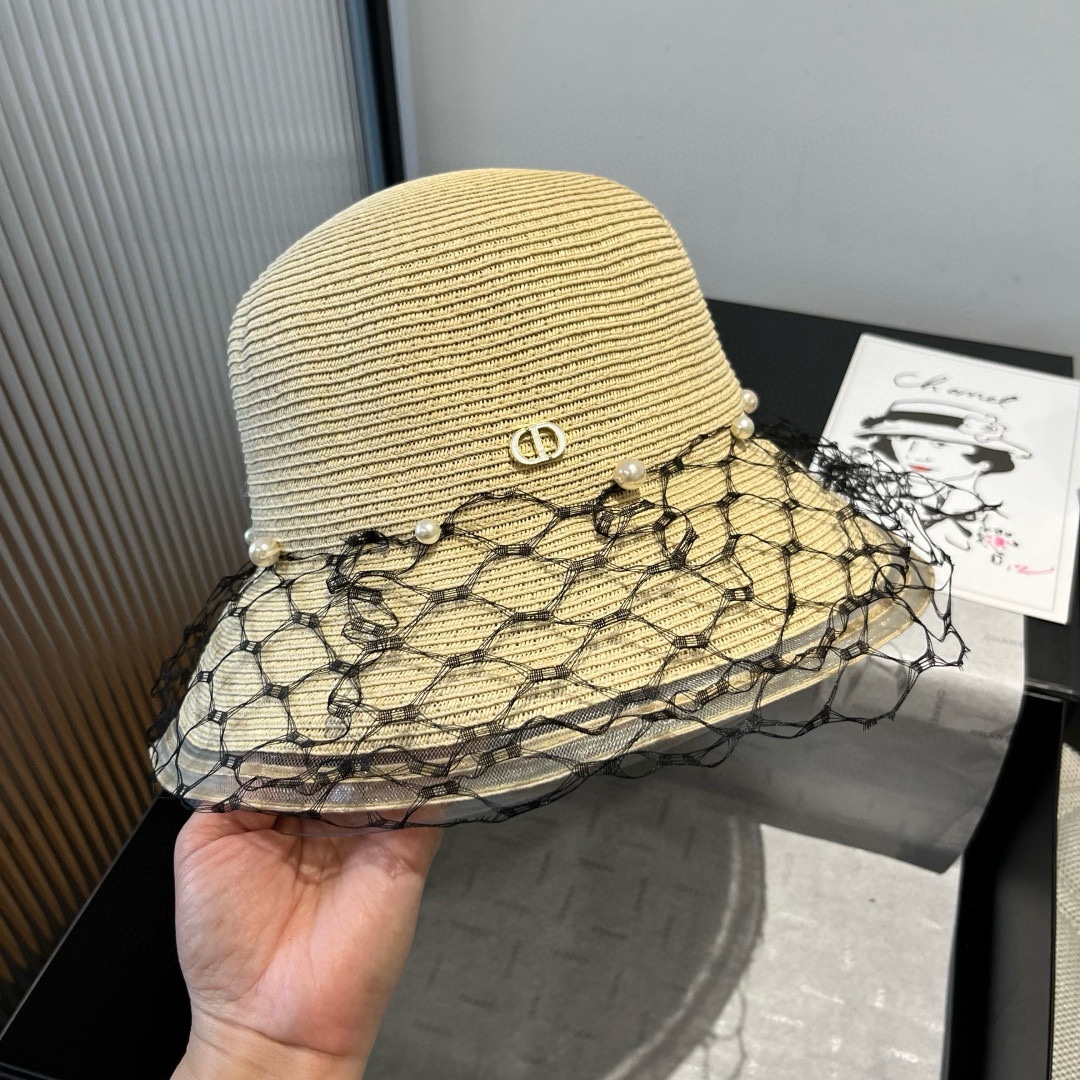 🆕

Dior迪奥新款礼帽，高级PP草，拼色盆帽，名媛风，头围57cm