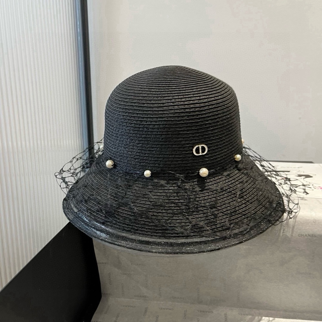 🆕

Dior迪奥新款礼帽，高级PP草，拼色盆帽，名媛风，头围57cm