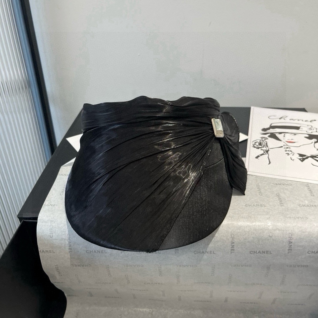 🆕

miumiu缪缪新款真丝发箍，蝴蝶结遮阳帽