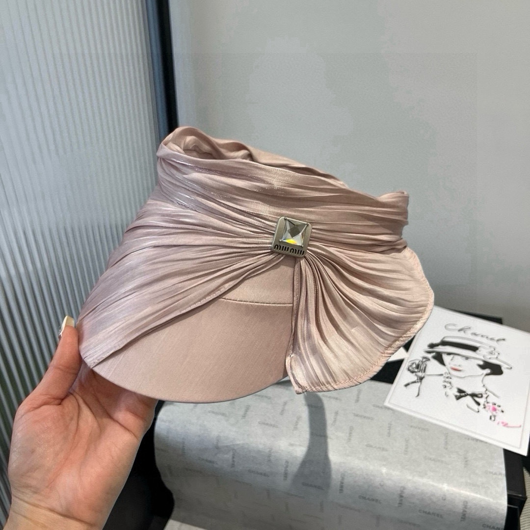 🆕

miumiu缪缪新款真丝发箍，蝴蝶结遮阳帽