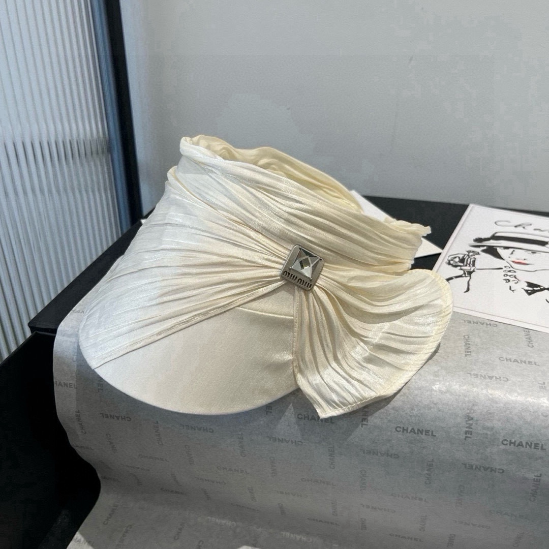 🆕

miumiu缪缪新款真丝发箍，蝴蝶结遮阳帽