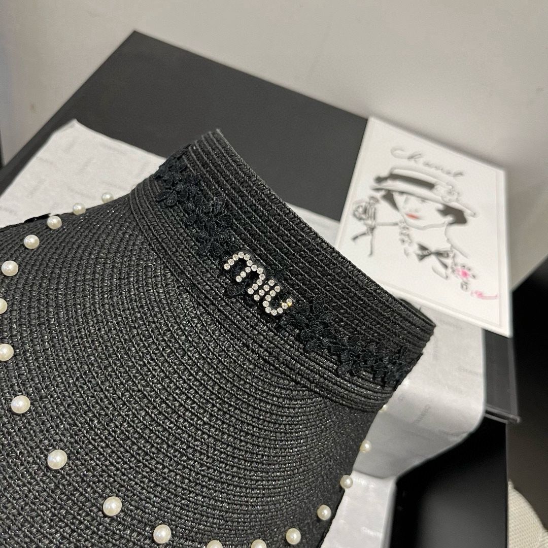 🆕

缪缪miumiu空顶发箍遮阳帽