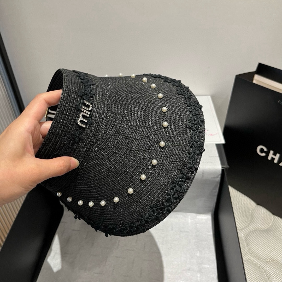 🆕

缪缪miumiu空顶发箍遮阳帽