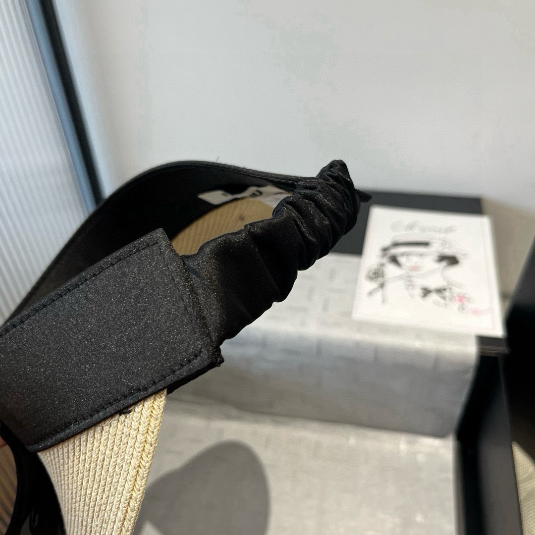 🆕

miumiu缪缪新款空顶