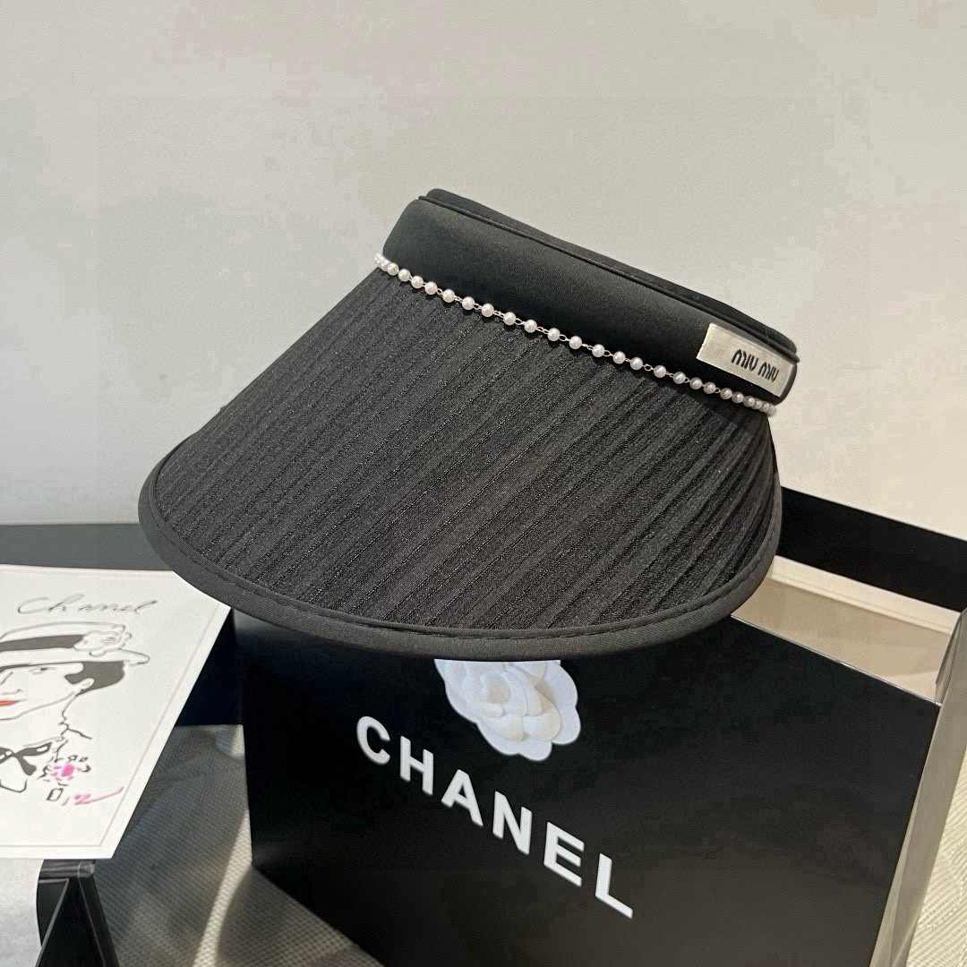 🆕

缪缪miumiu空顶发箍遮阳帽