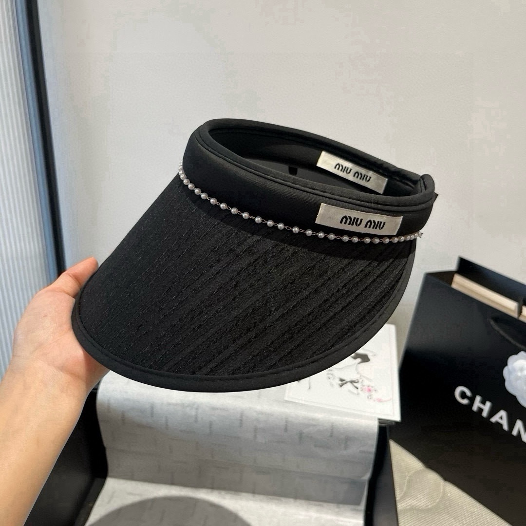 🆕

缪缪miumiu空顶发箍遮阳帽