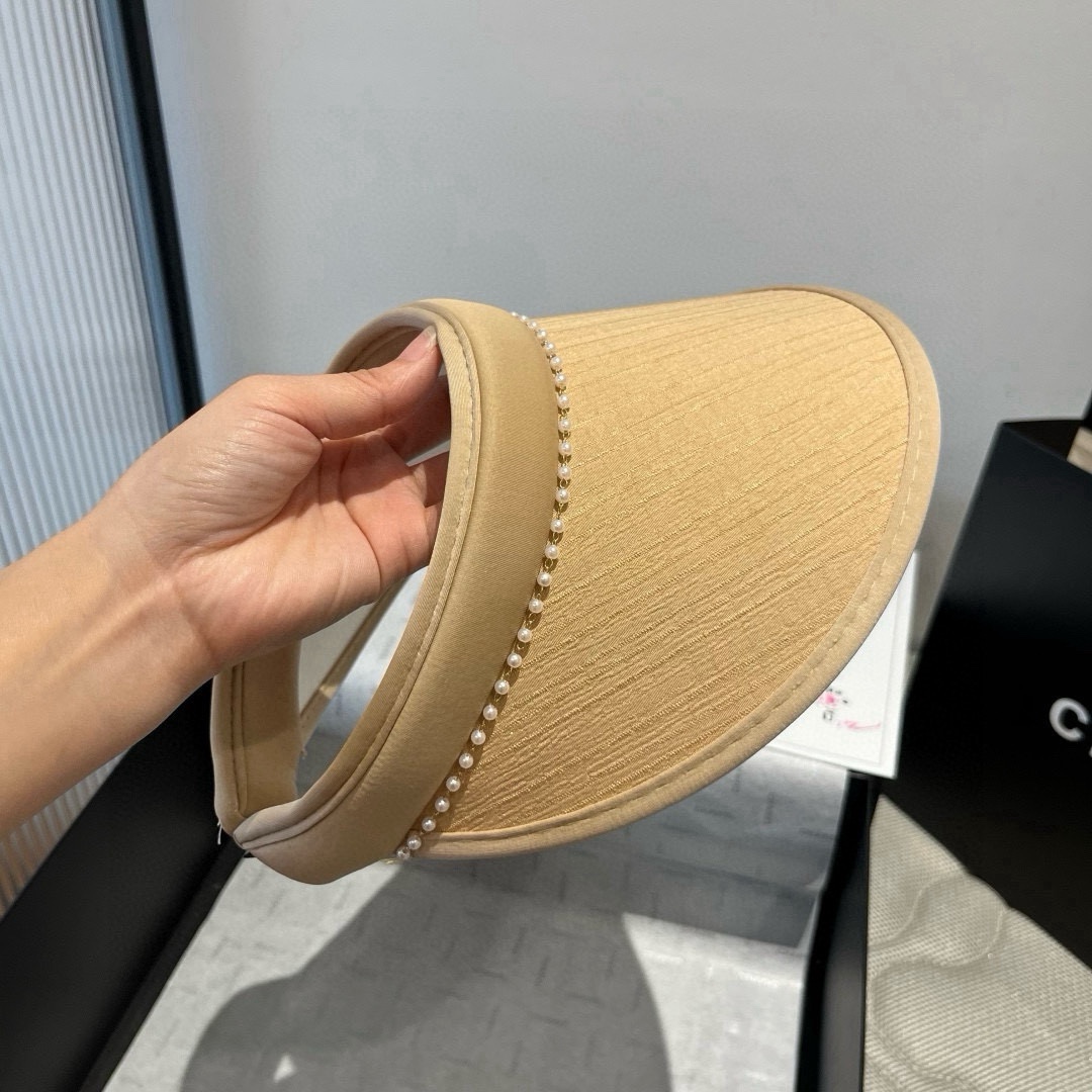 🆕

缪缪miumiu空顶发箍遮阳帽