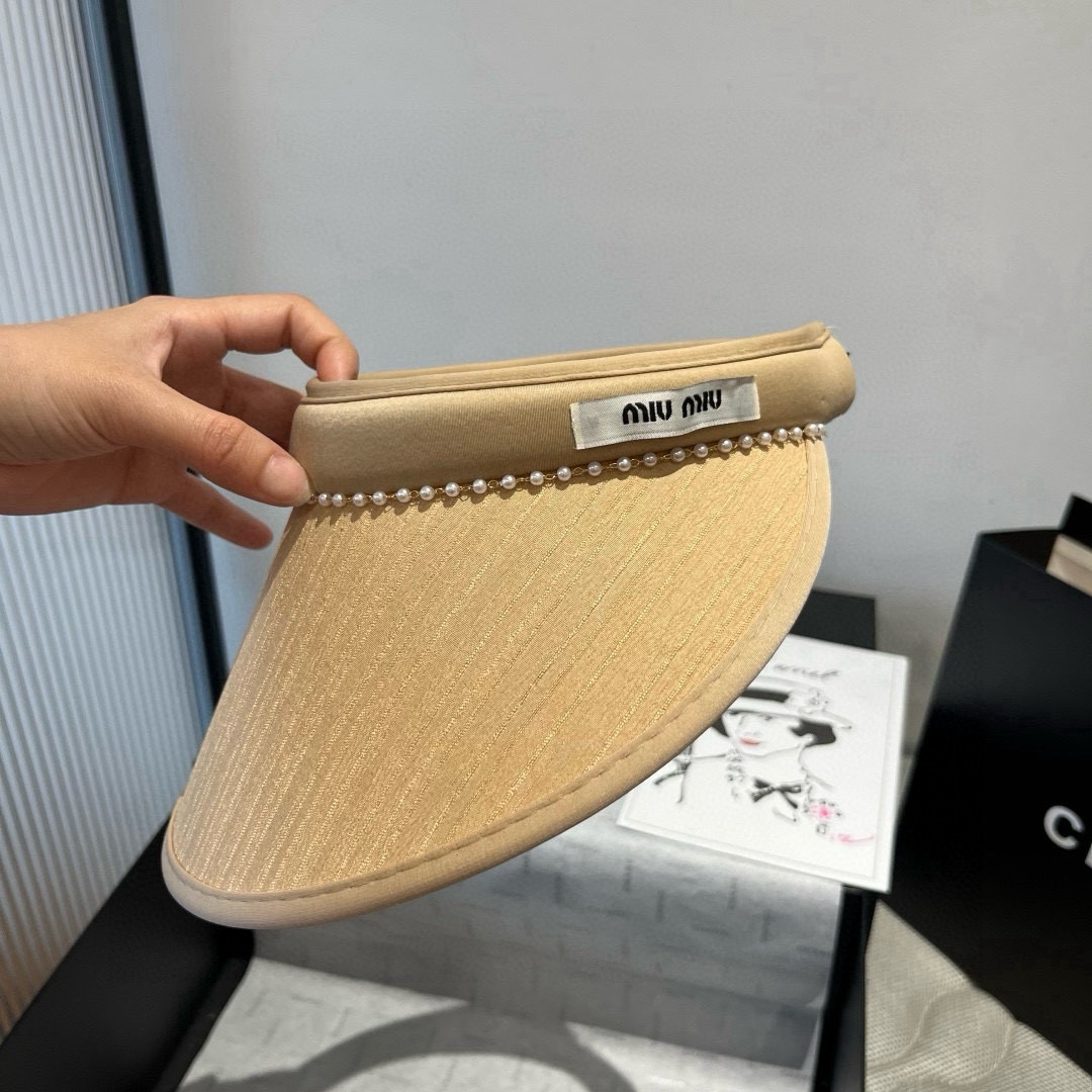 🆕

缪缪miumiu空顶发箍遮阳帽