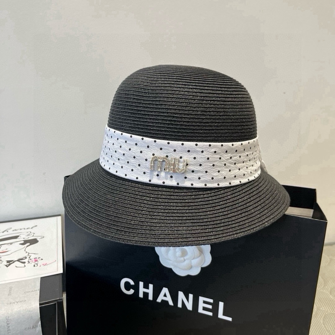 🆕

miumiu缪缪新款盆帽