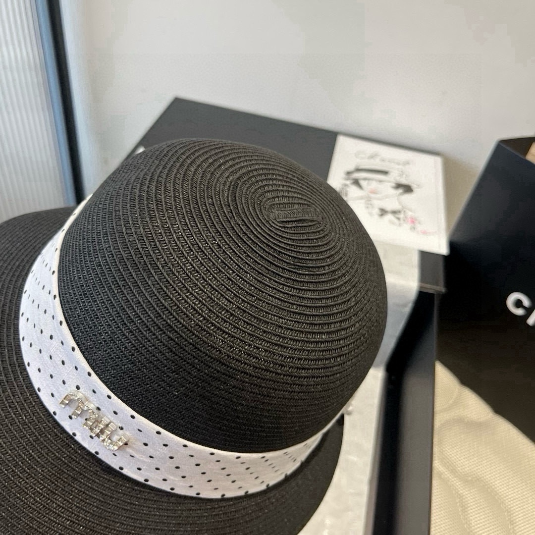 🆕

miumiu缪缪新款盆帽