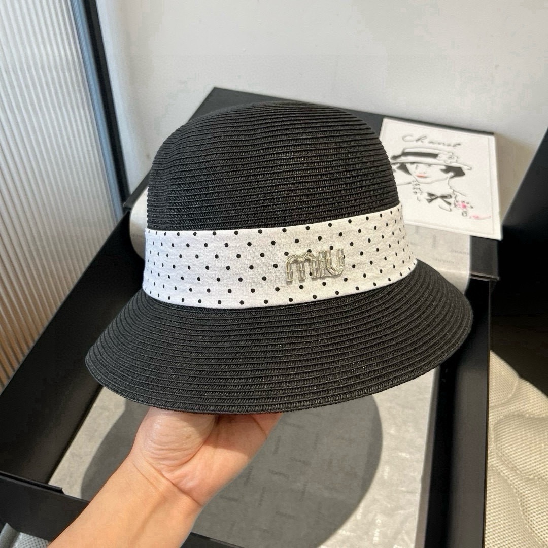 🆕

miumiu缪缪新款盆帽