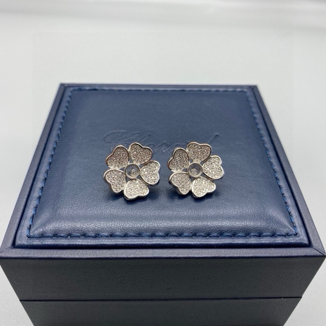 萧邦耳钉镶钻镀18k金工艺 四叶草 心形五花耳钉跳动的心耳钉 白金色 玫瑰金。