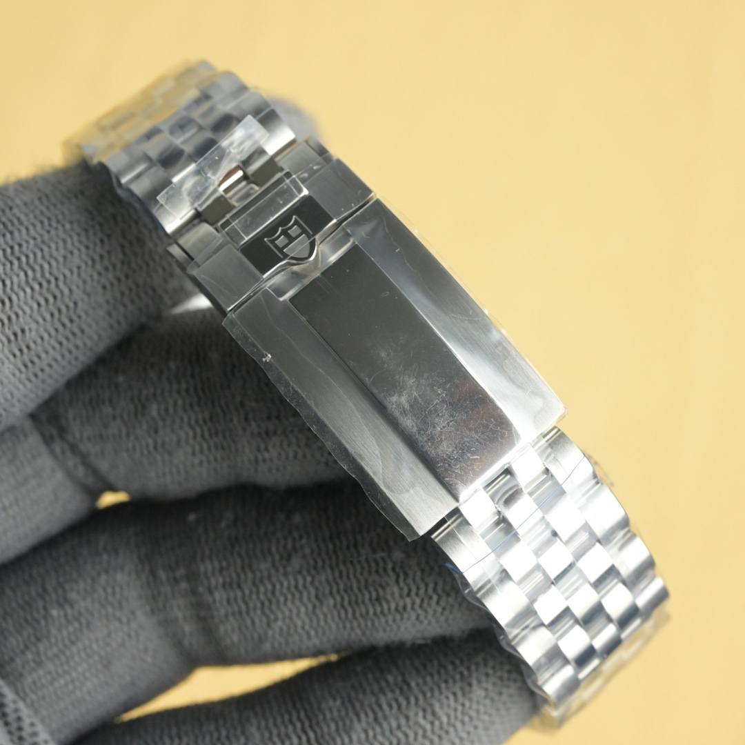 Unified 3795DIF Bay Bie Rudder Watch: Stylish Design, Quality Materials, and Precision Engineering - 图片 9