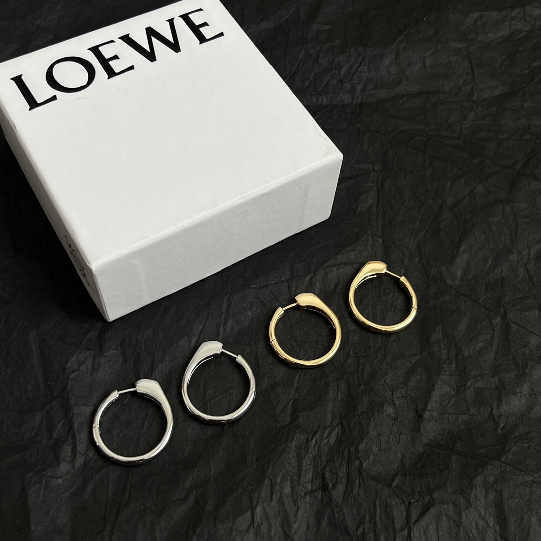 “Loewe Lodge Button: Sharp Metallic Look with ZP Brass Recapture Speculation” - 图片 2