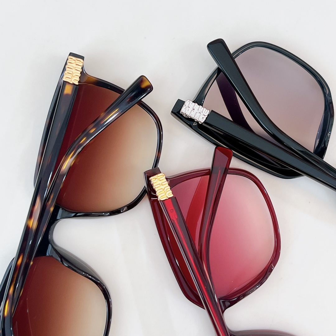  MiuMi*
Mod：VMU61ZS
Size：54-18-145
🔝🔝