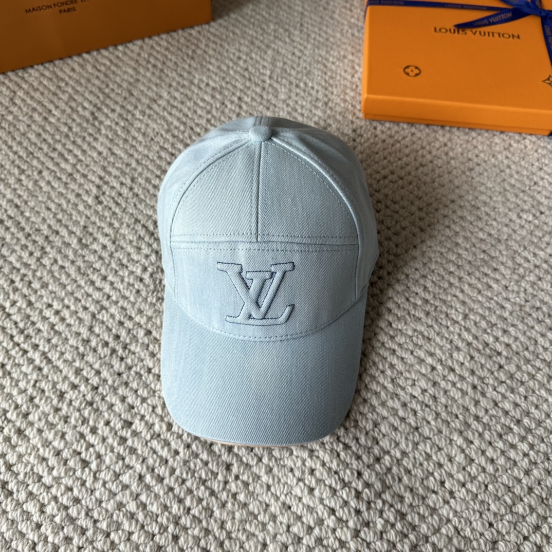 

LV路易威登棒球帽  轻盈透气。完美版型，独家实物拍摄，男女适用